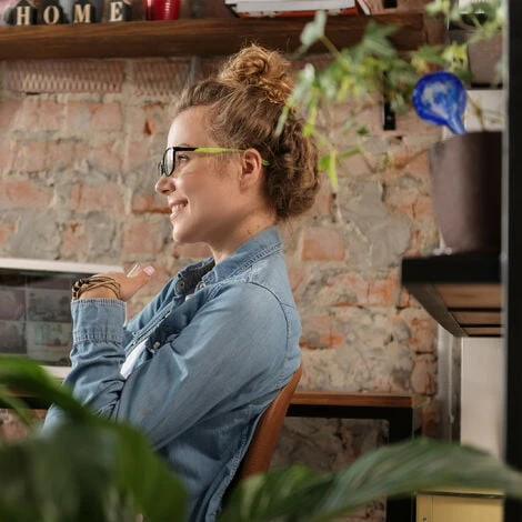 Relaxdays Bewässerungskugel 2er Set, Dosierte Pflanzen Bewässerung, Blumentopf, Gießhilfe Büro, Urlaub, Glas Ø 9cm, Grün – Bild 3