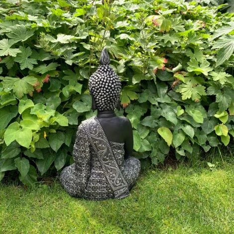 Sitzender Buddha Garten Figur Feng Shui Deko Balkon Steinfigur Wohnzimmer Statue 45cm Silber Schwarz – Bild 3