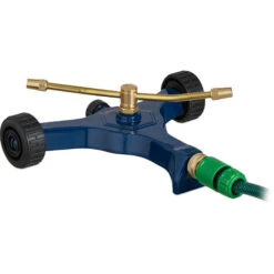 Relaxdays Sprinkler, 2 Arme, Mit Rädern, Sprühradius Ca. 4-5 M, Stufenlos Verstellbare Düsen, 3/4'' Anschluss, Blau/gold